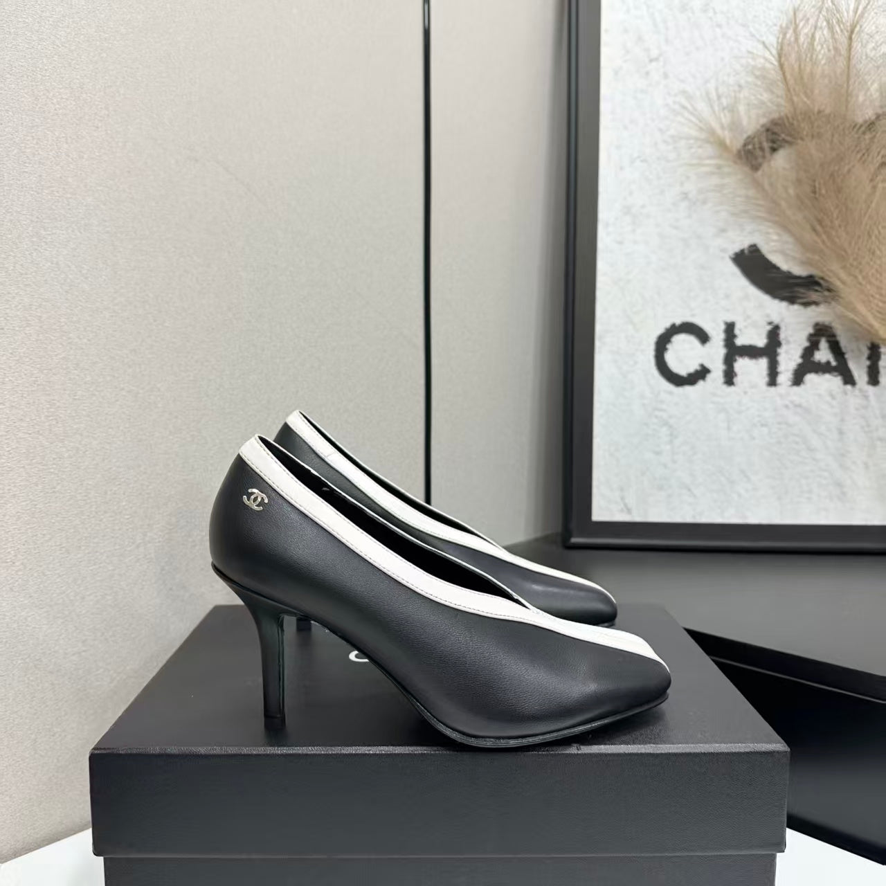 Chanel 2026 Pump 95mm Black White Lambskin