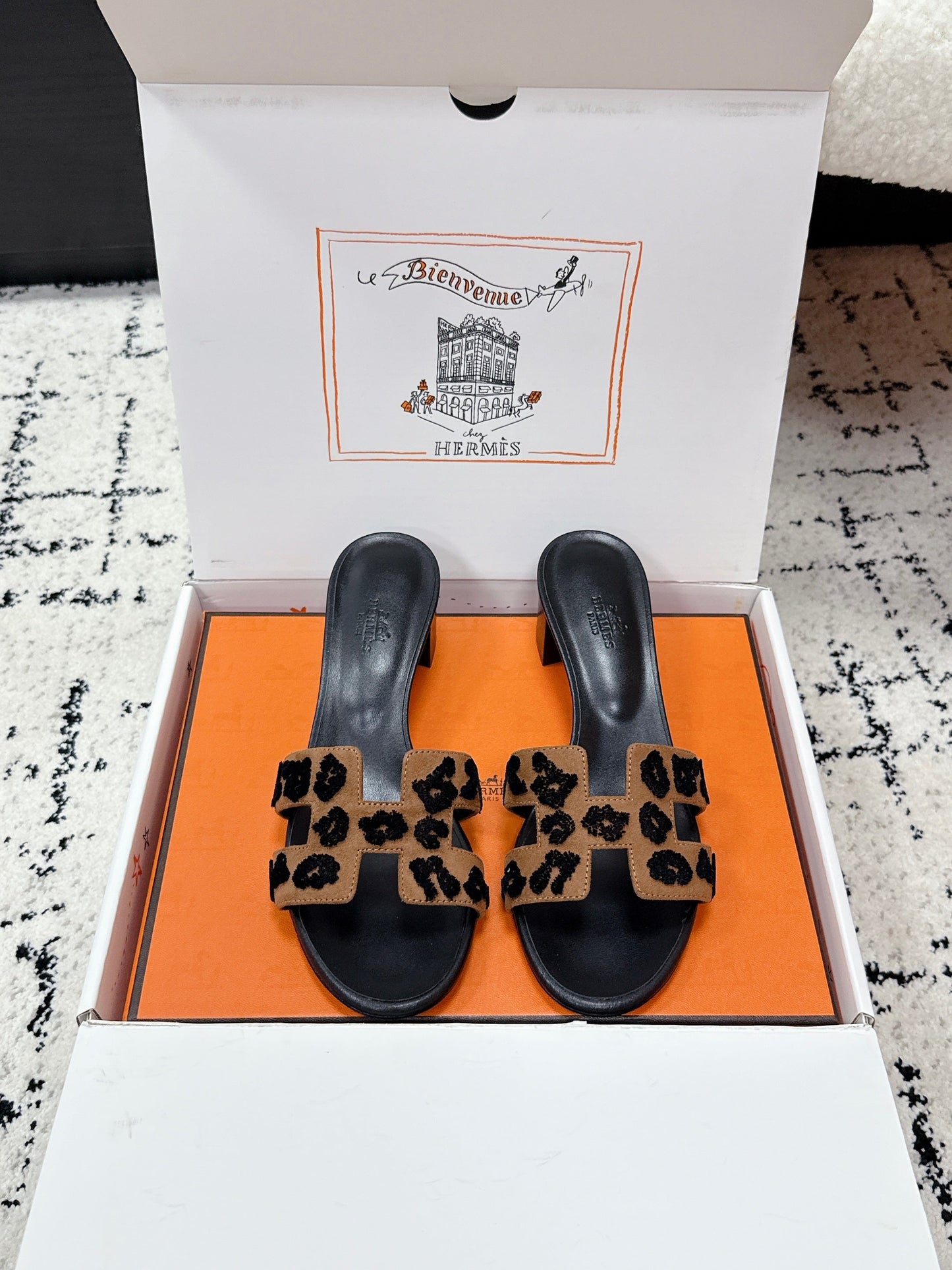 HM 26ss High-Heeled Sandals 50 Black Brown Suede Cowhide 617227