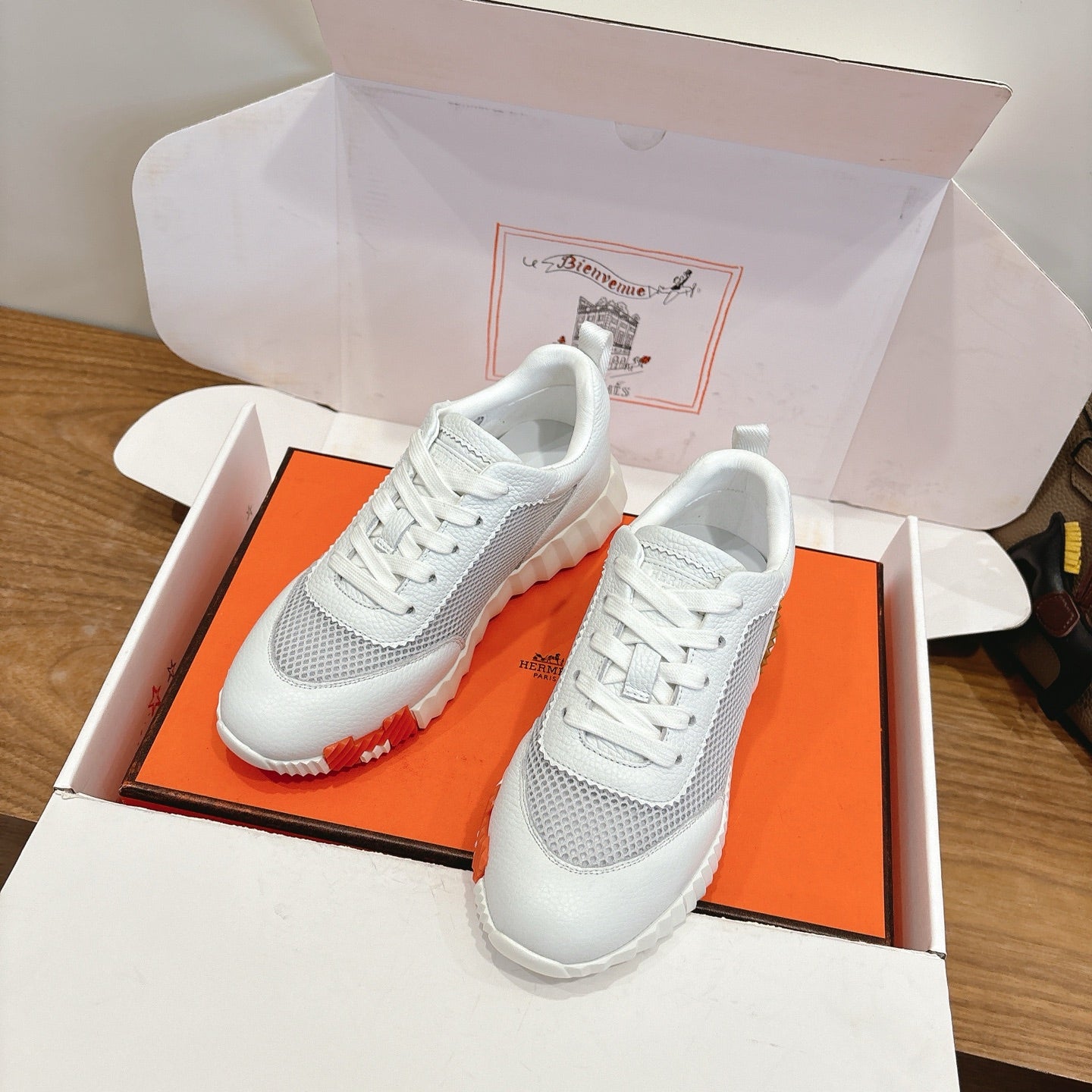 HM 26ss Sneakers White Gray Cowhide Fabric 638567