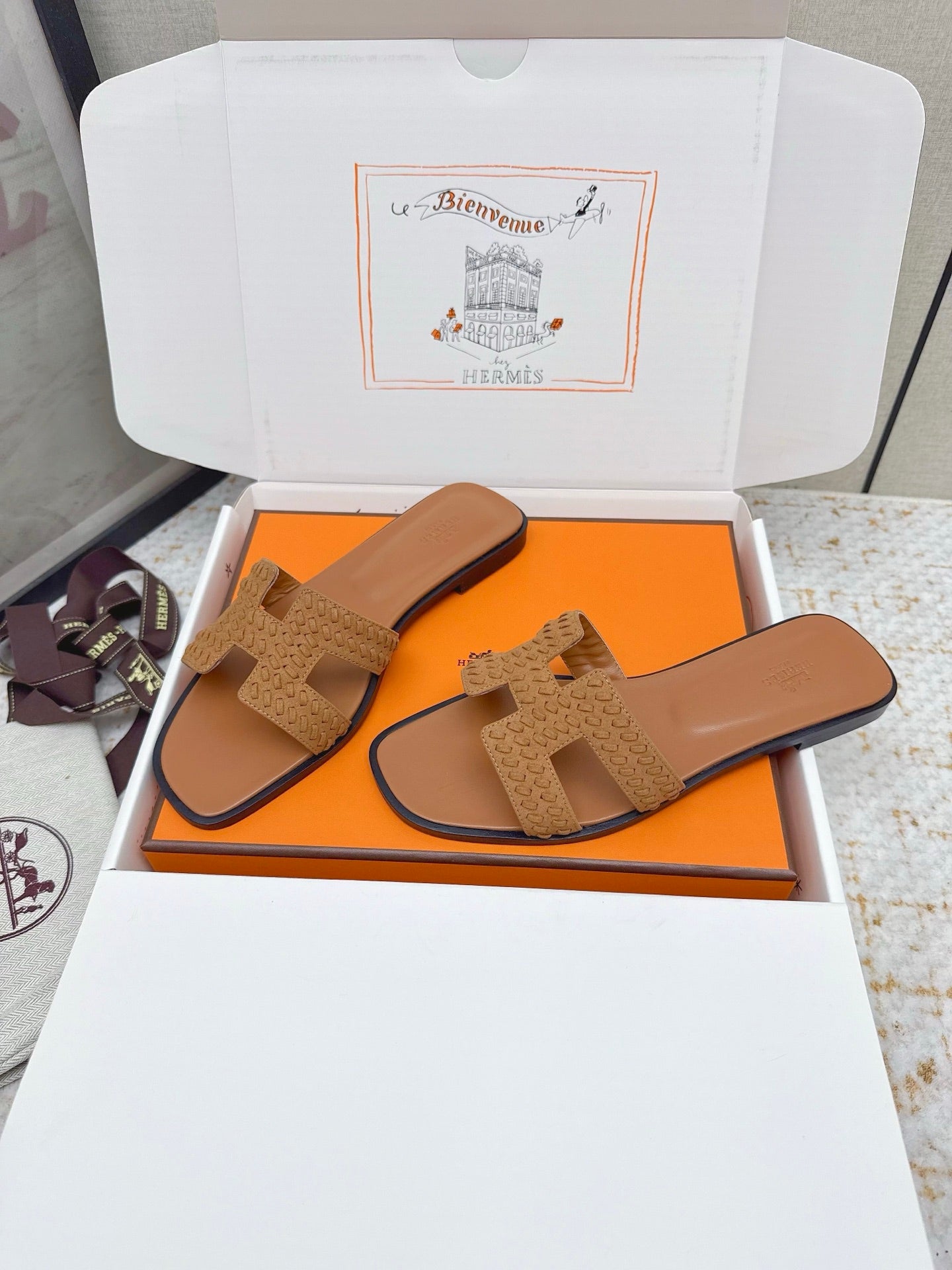 HM 26ss Oran Sandals Brown Suede Sheepskin 625138