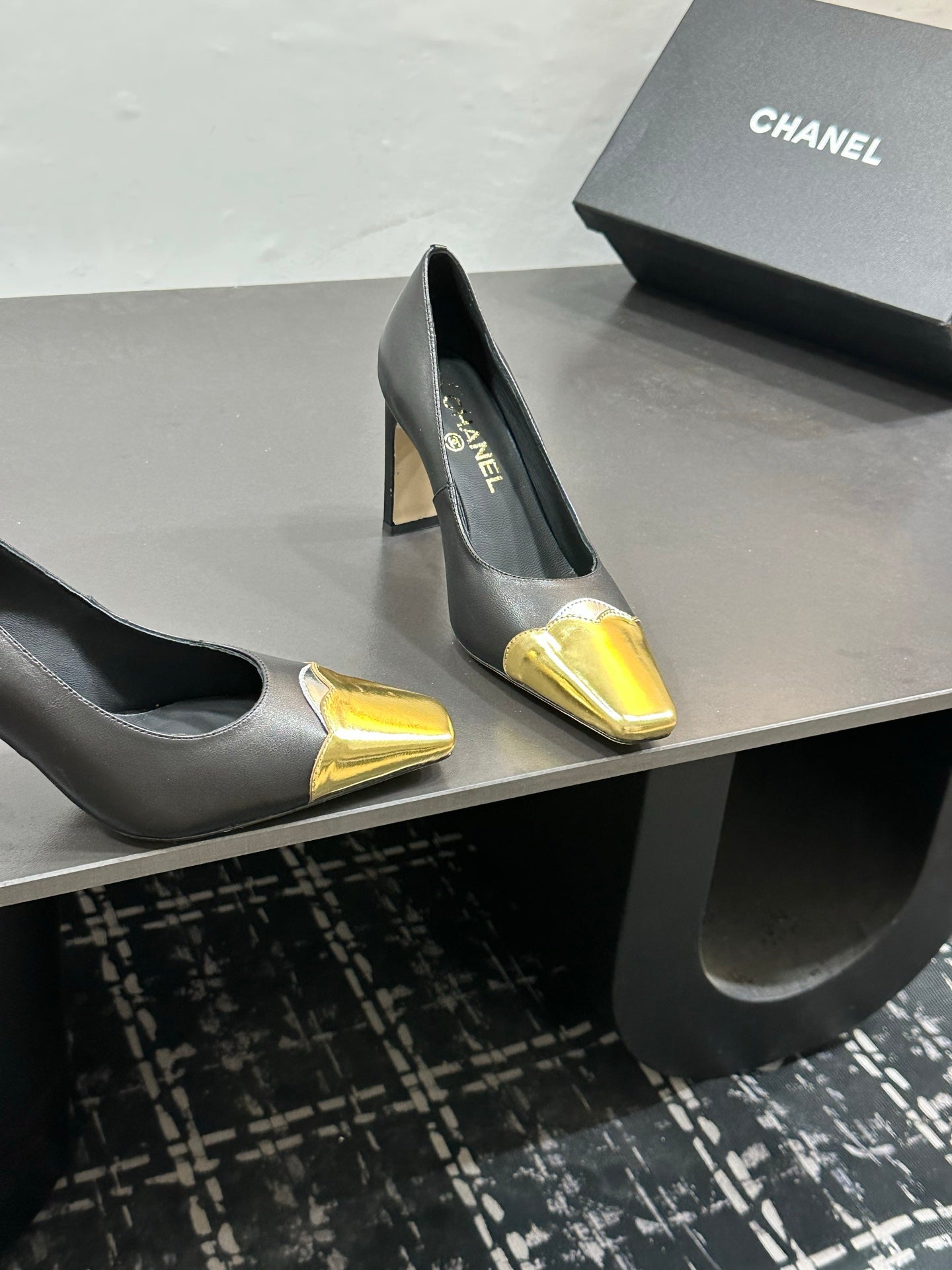 Chanel 2026 Chunky Heels Pumps Leather Sheepskin 832527