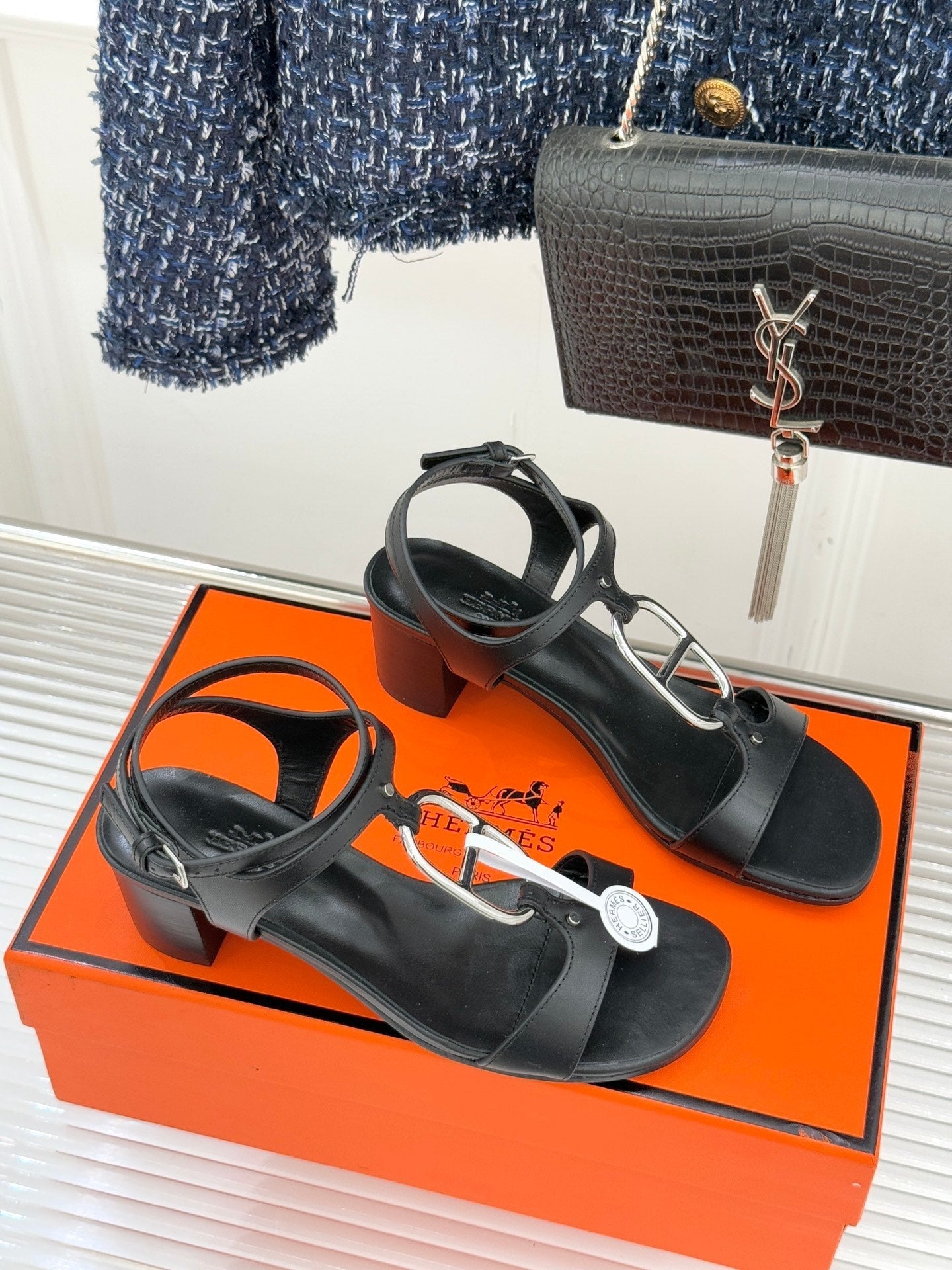 HM 26ss Pig Nose Sandals 60 Black Sheepskin 642852