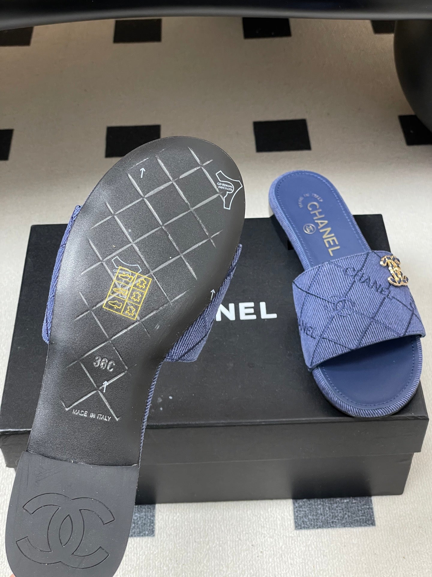 CC 26s Flat Sandals Dark Blue Canvas Sheepskin Double C 649505