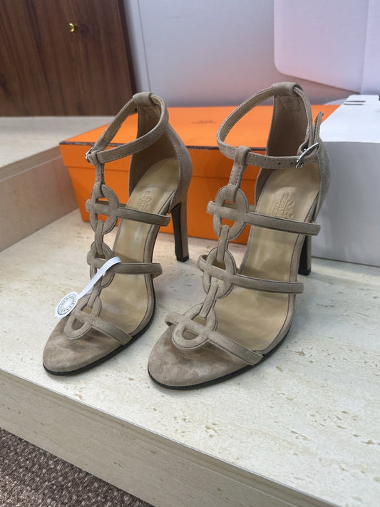 HM 26ss High Heels Sandals 95 Beige Suede 633224