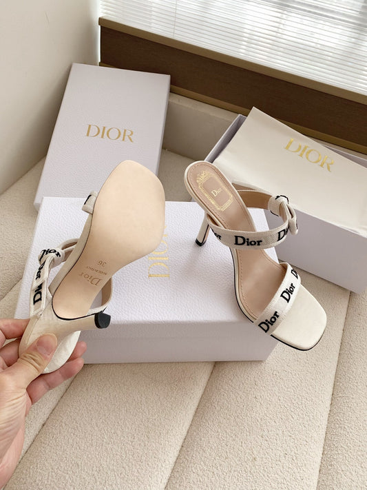 CD 26s High Heel Sandal 100 White Canvas Sheepskin 664181