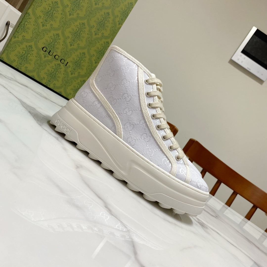 GG 26SS Platform Sneaker White Monogram Canvas 640597
