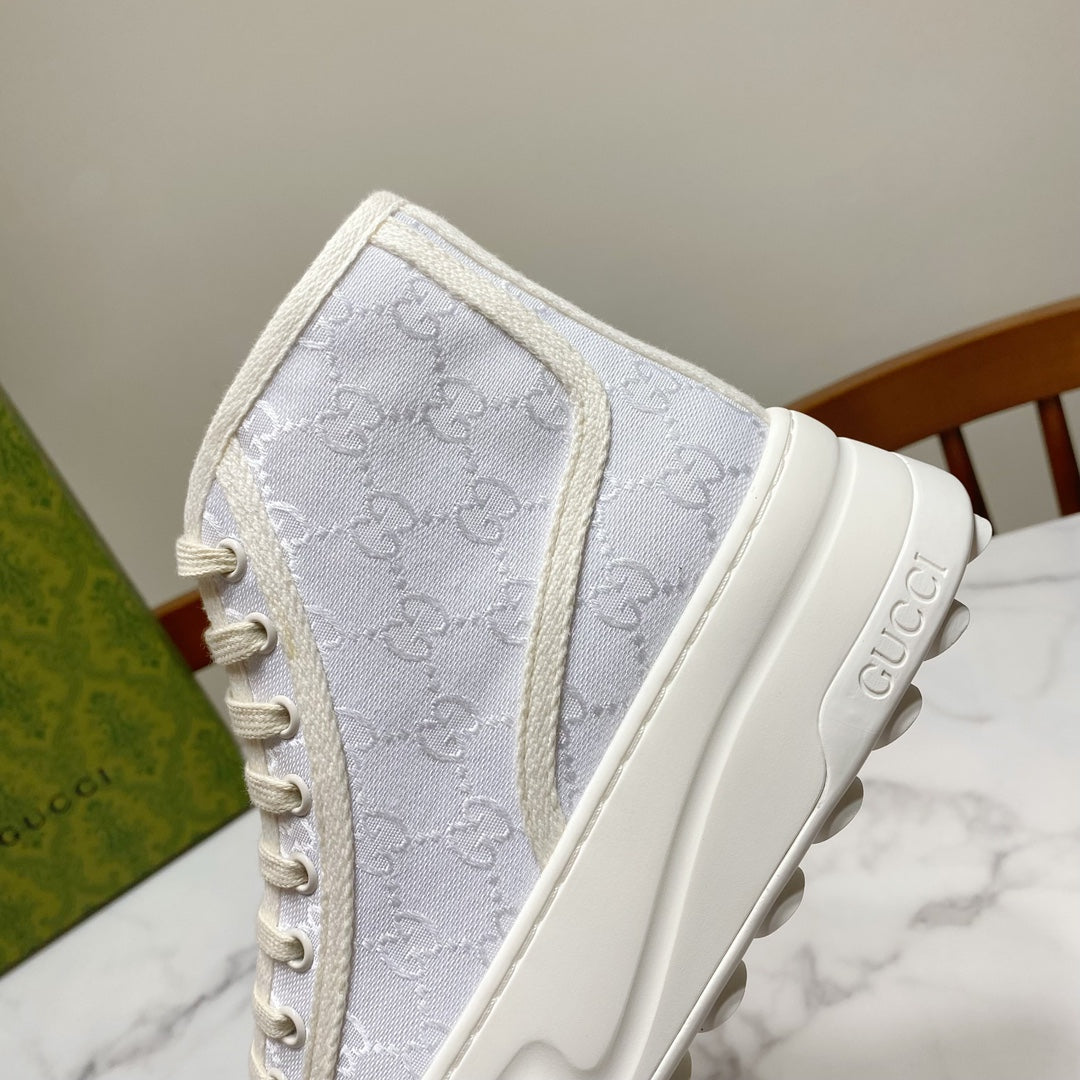 GG 26SS Platform Sneaker White Monogram Canvas 640597