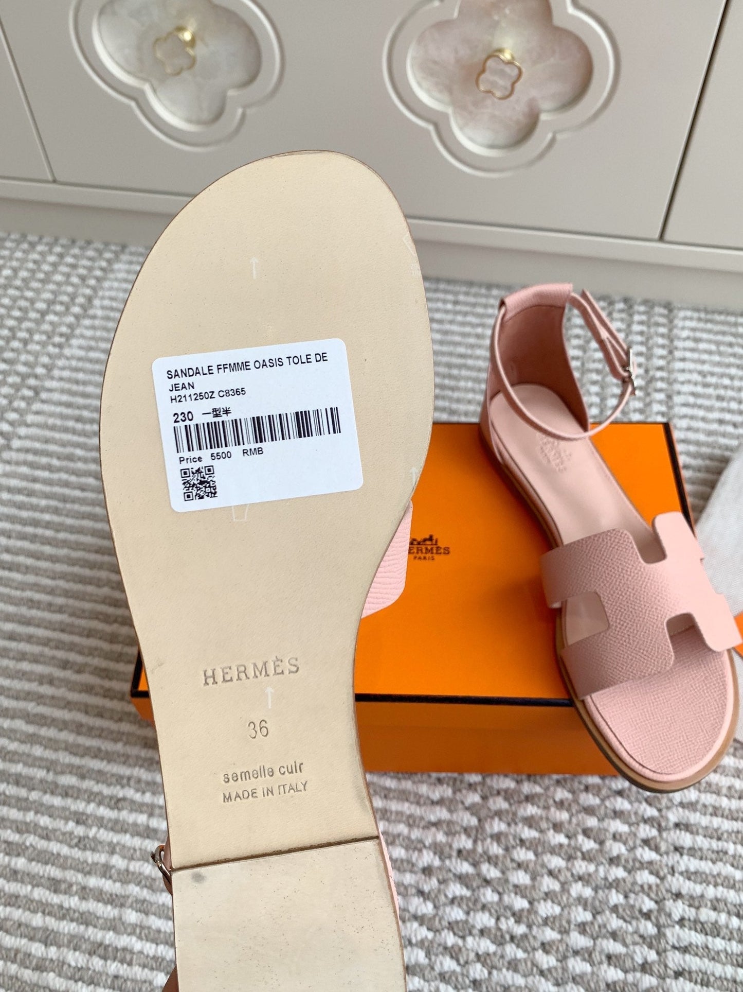 HM Sandal Grained Calfskin ide 858911