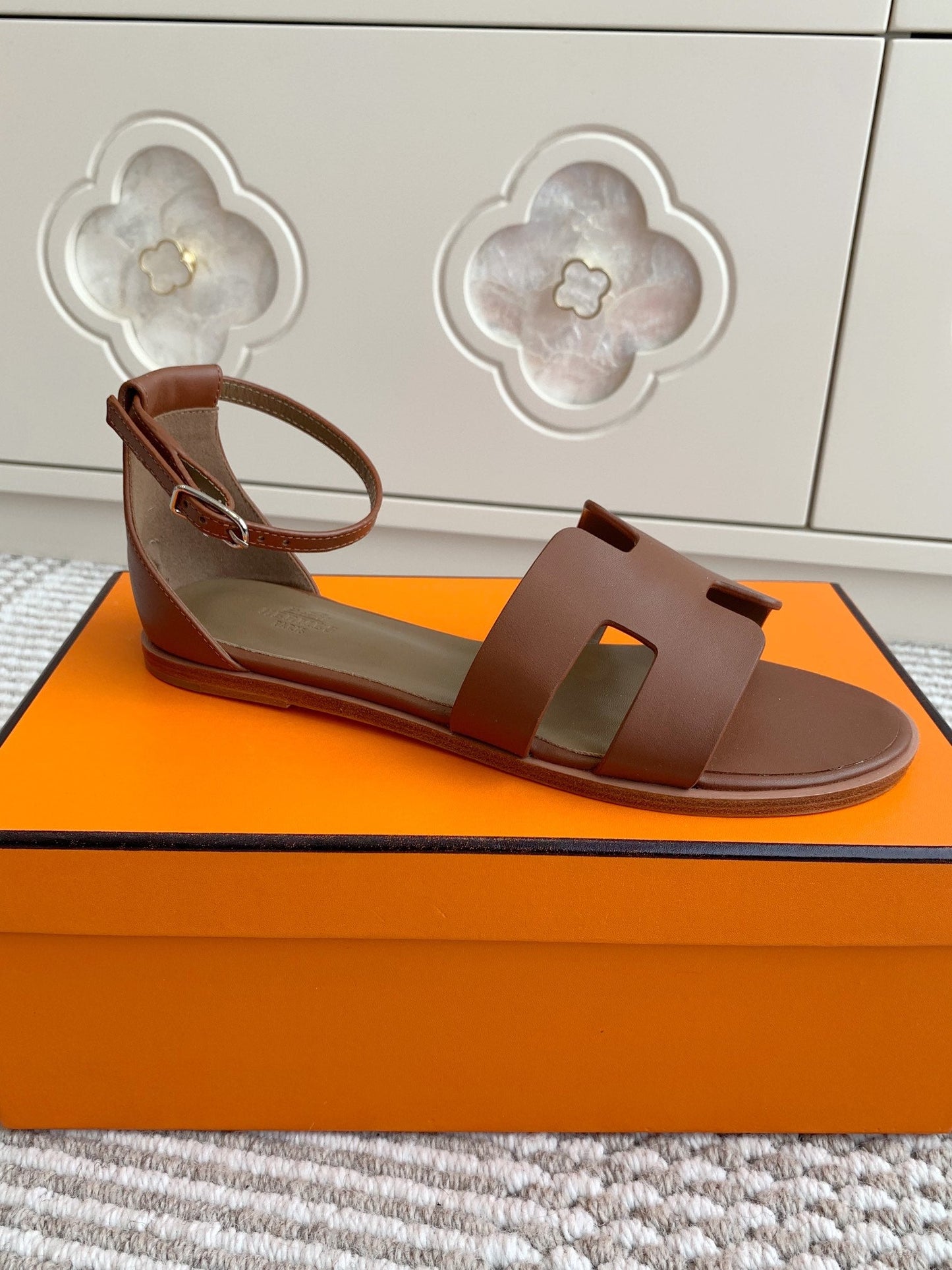 HM Sandal Cowhide 858995