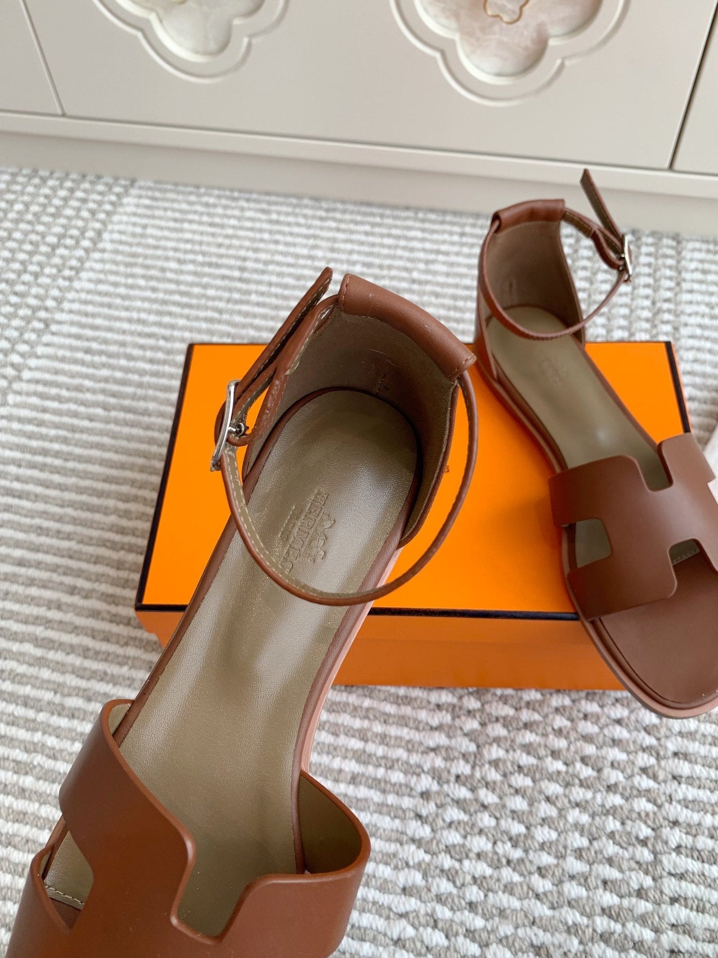 HM Sandal Cowhide 858995
