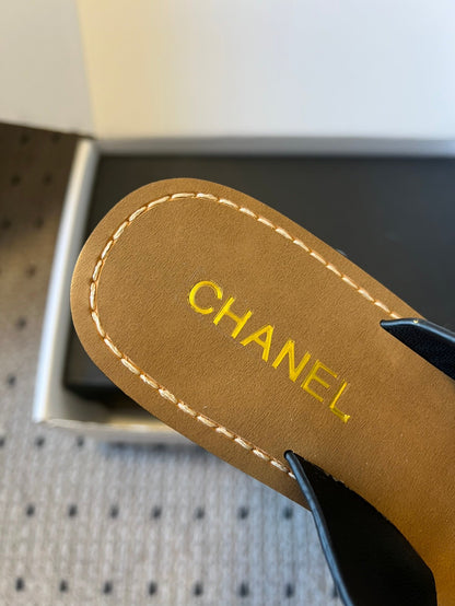 CC 26s Flat Sandals Black Brown Cowhide 627194