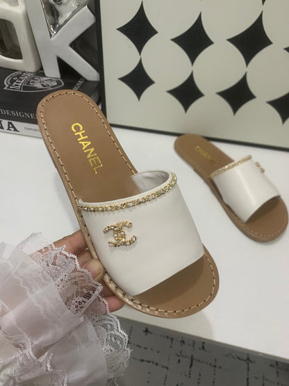 CC 2026 Slippers White Brown Cowhide 668088