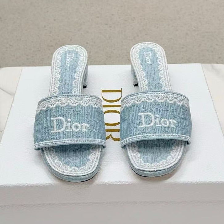 Dior2026 Dentelle Heeled Slide Sky Blue Dior Oblique Embroidered Cotton and White Lace