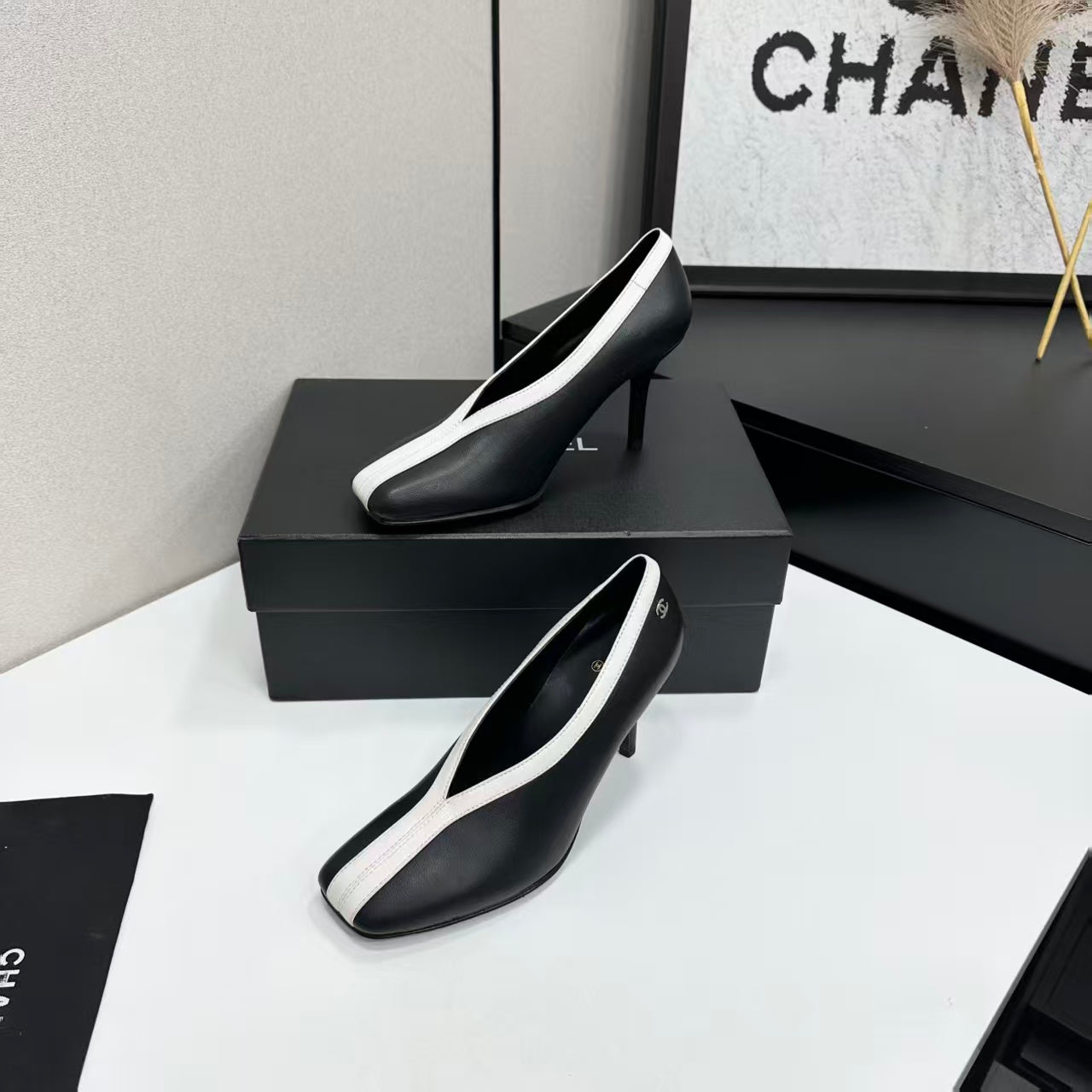 Chanel 2026 Pump 95mm Black White Lambskin