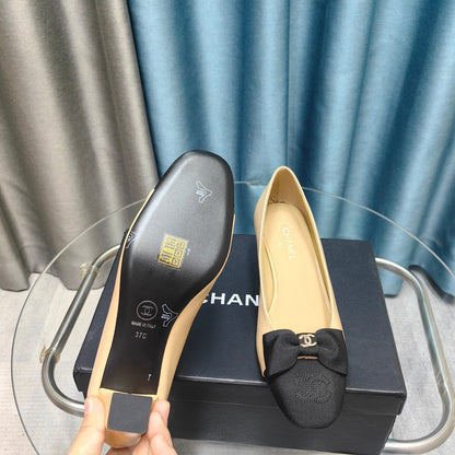 Chanel 2026 Bow Pump Leather Fabric 711666
