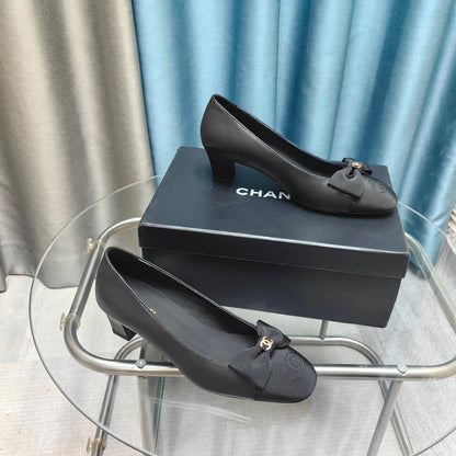 Chanel 2026 Bow Pump Leather Fabric 711666