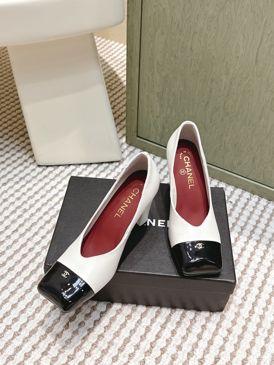 CC 26s Pump 90 Patent Leather Sheepskin