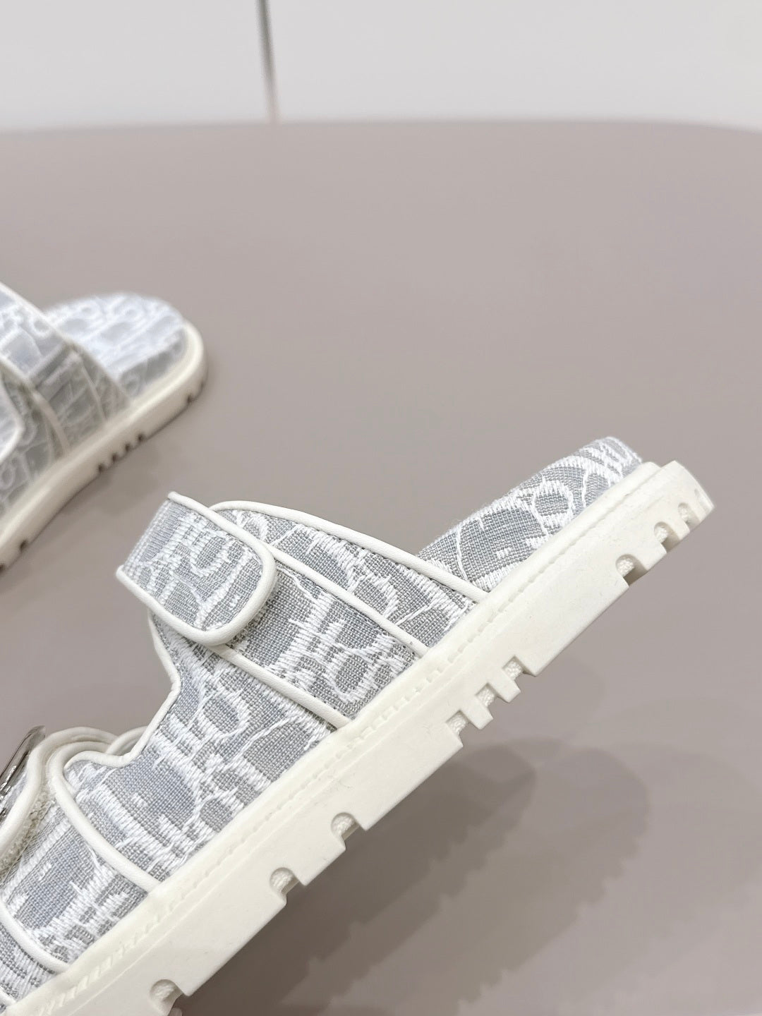 CD 26A Sandal Jacquard Embroidered Fabric