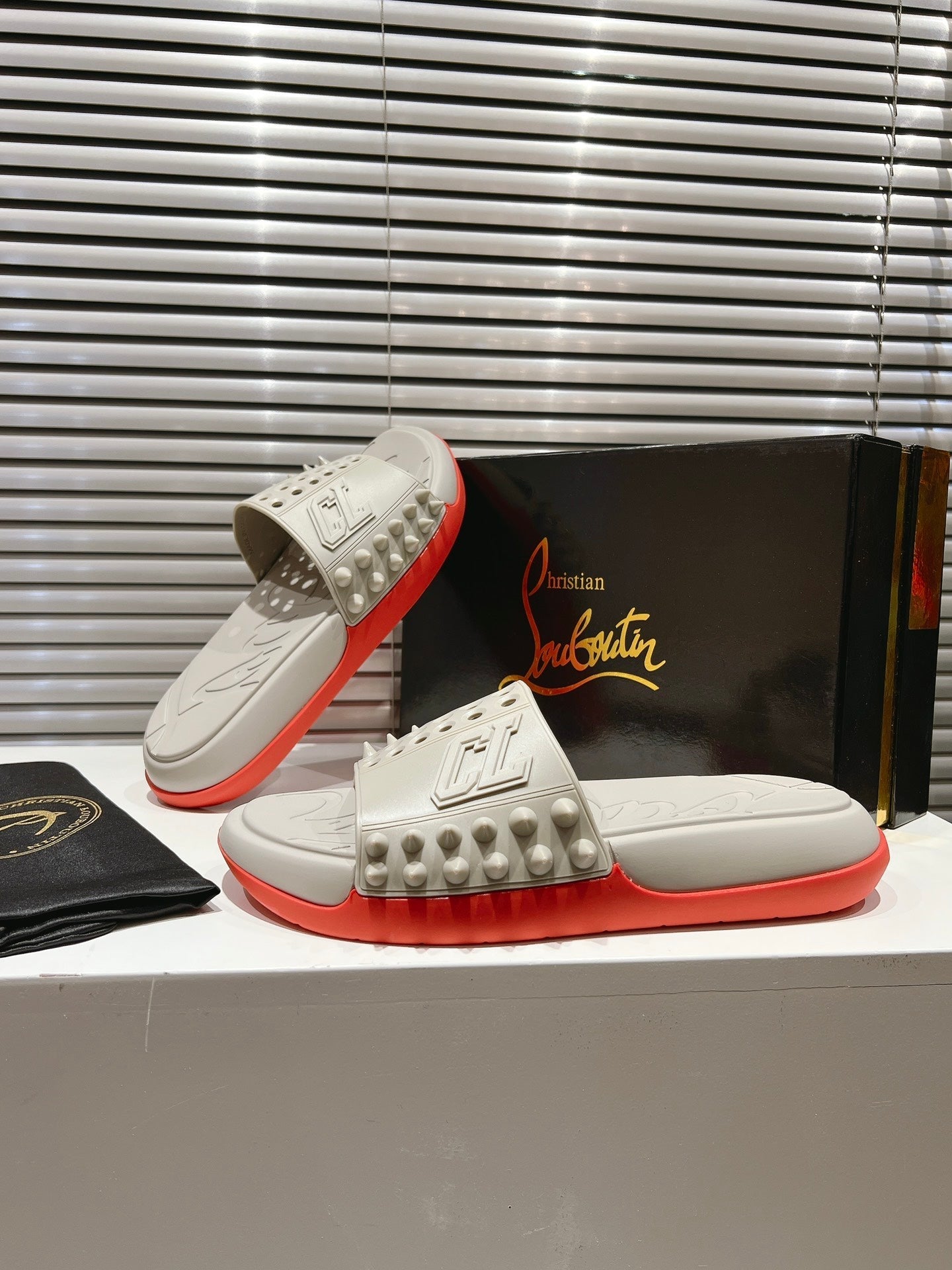 Christian Louboutin Take It Easy Spike Slide 863773