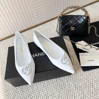 Chanel 2026 Pump With Heart-shaped Buckle Black Patent Leather 787140