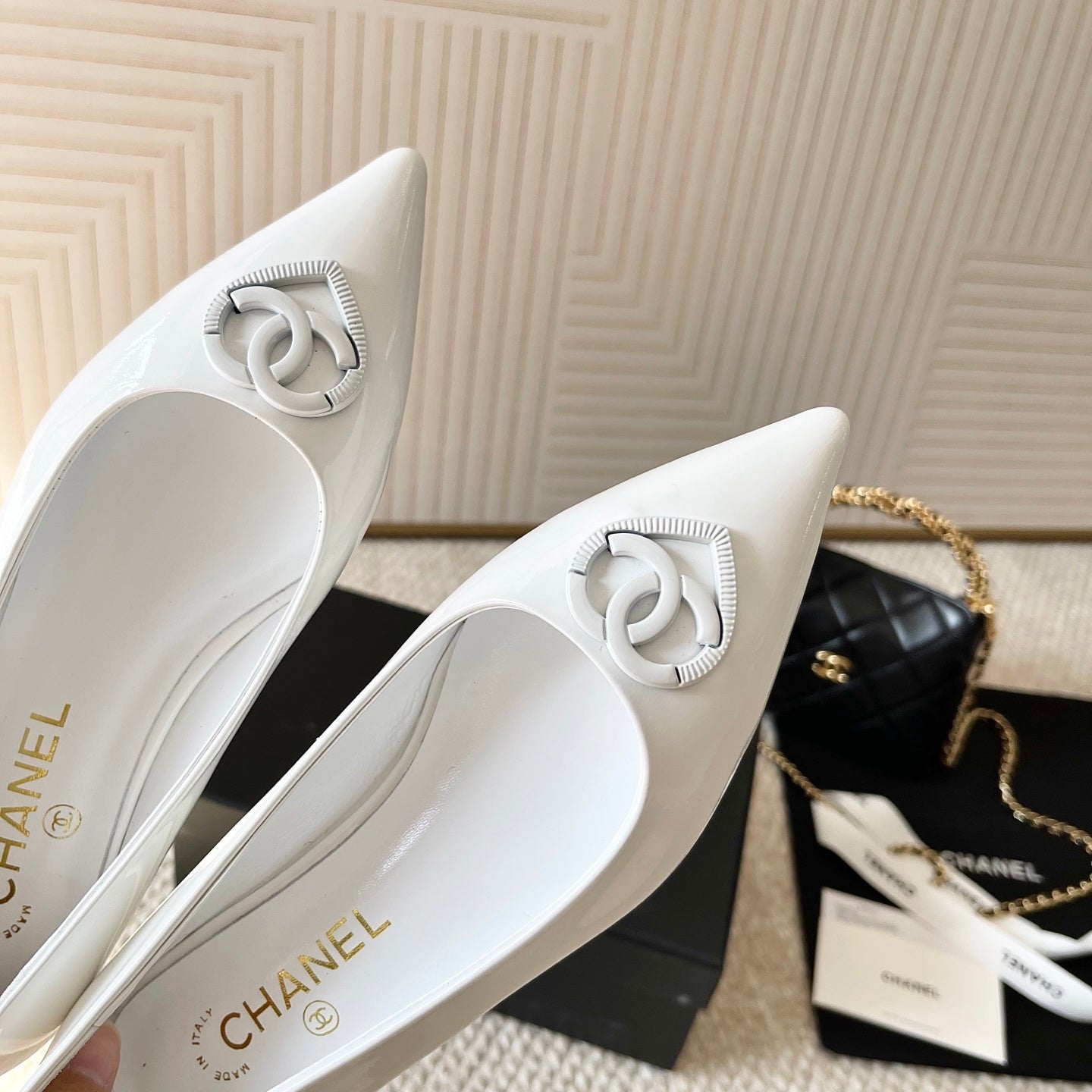 Chanel 2026 Pump With Heart-shaped Buckle Black Patent Leather 787140