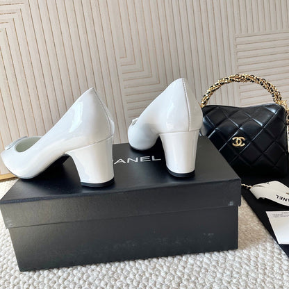 Chanel 2026 Pump With Heart-shaped Buckle Black Patent Leather 787140