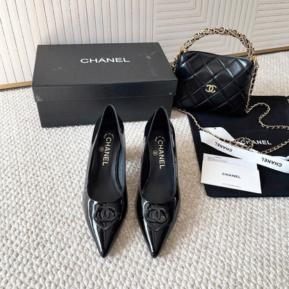 Chanel 2026 Pump With Heart-shaped Buckle Black Patent Leather 787144