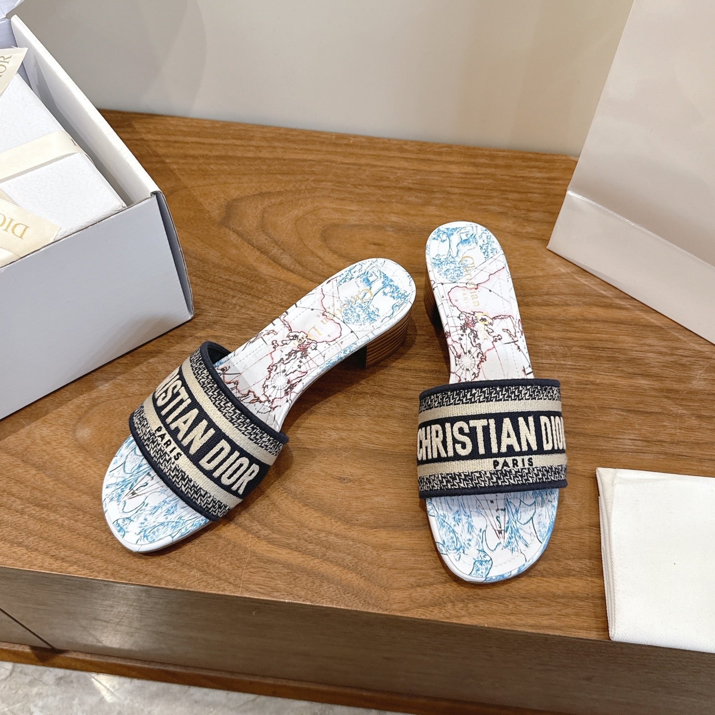 CD 26s Embroidered Sandals Canvas Cowhide 685577