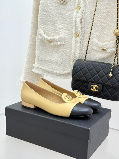 CC 2026 Loafers Sheepskin Gold Logo