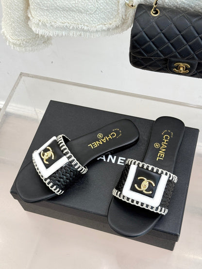 CC 2026 Slip-On Sandals Raffia Sheepskin Gold Logo