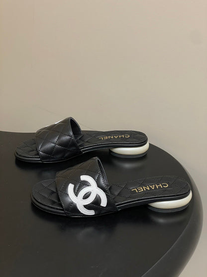 CC 2026 Pearl Flat Sandals Lambskin  Double C Logo