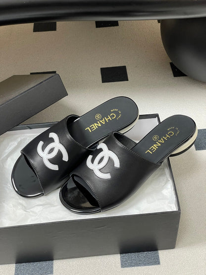 CC 2026 Pearl Flat Sandals Sheepskin Double C Logo