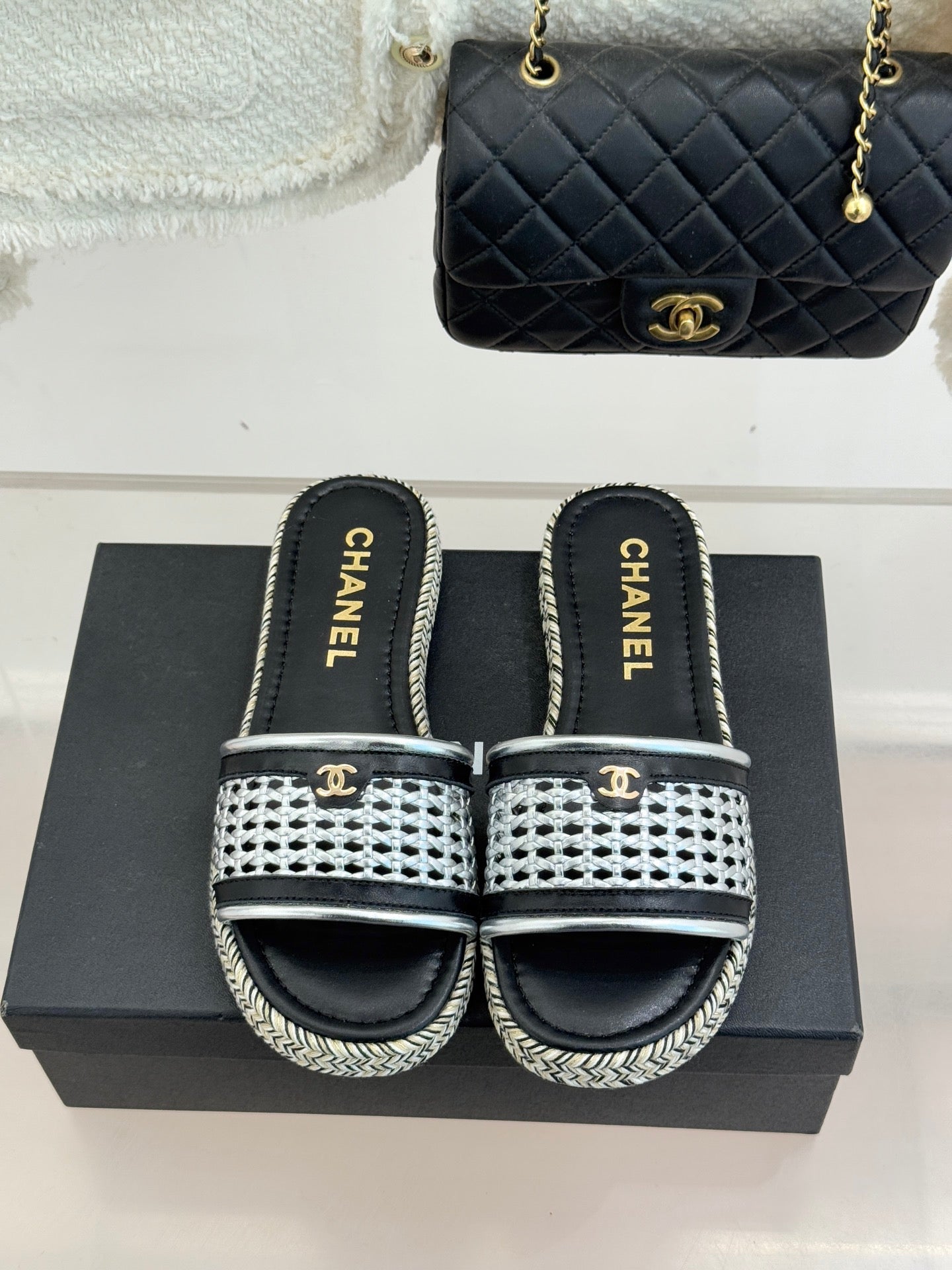 CC 2026 Slippers Double C Woven Lambskin