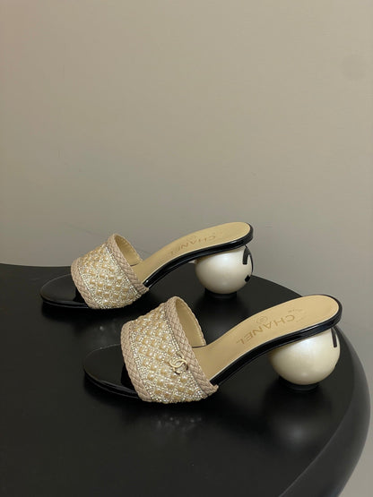 CC 2026 Pearl Flats Sandals 70 Rhinestones Woven Sheepskin