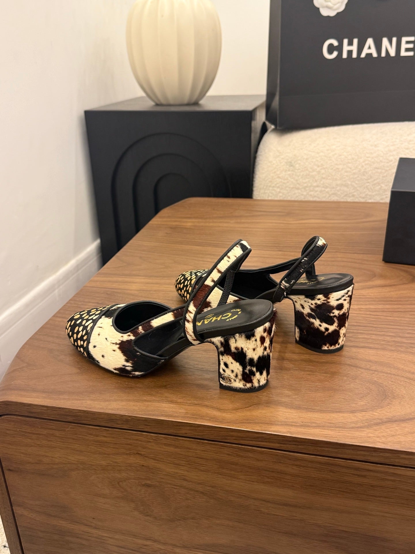 Chanel 2026 Slingback Black White Brown Horsehair Calfskin 686504