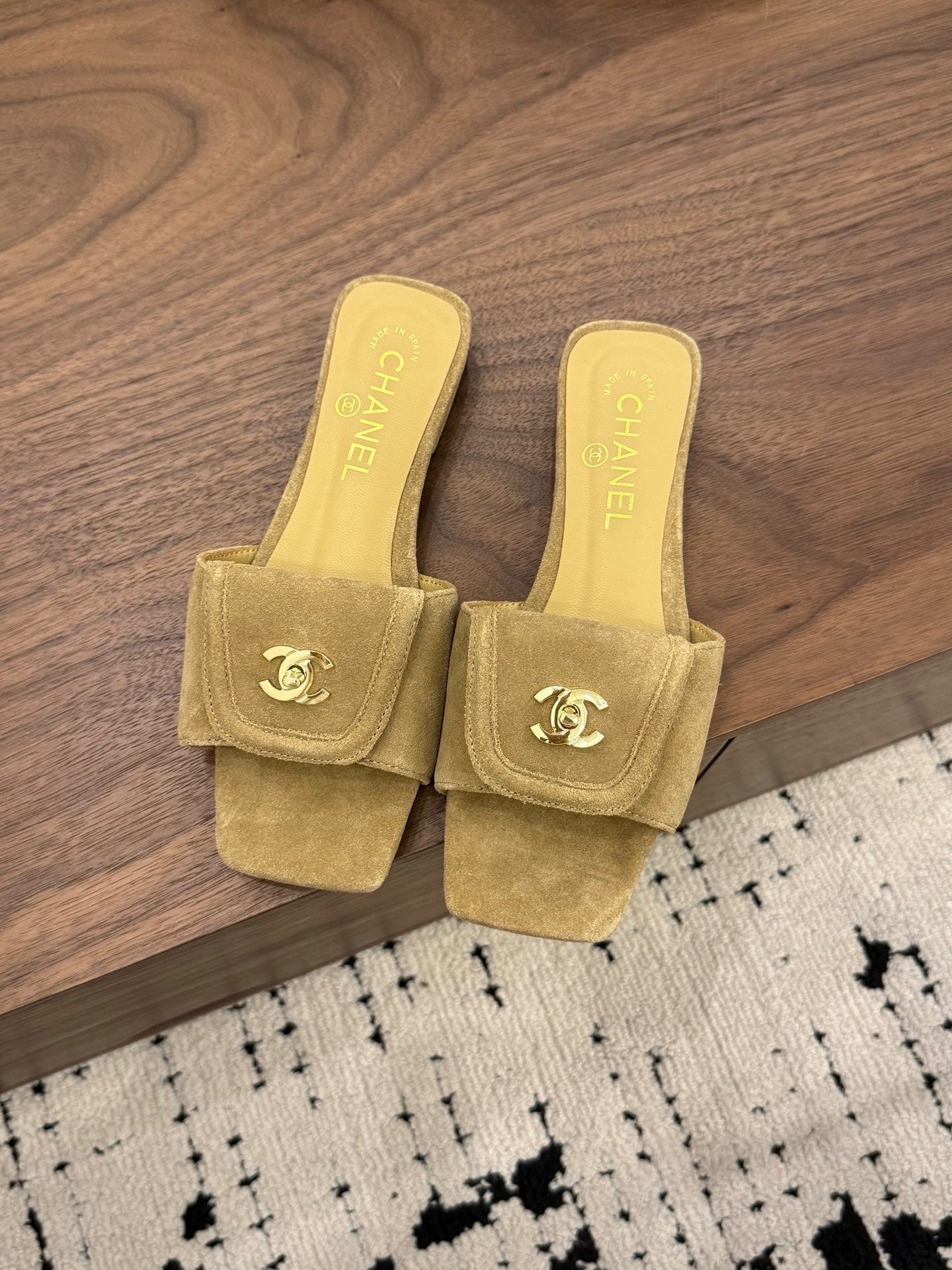 Chanel 2026 Double C Buckle Square Toe Slipper 857303