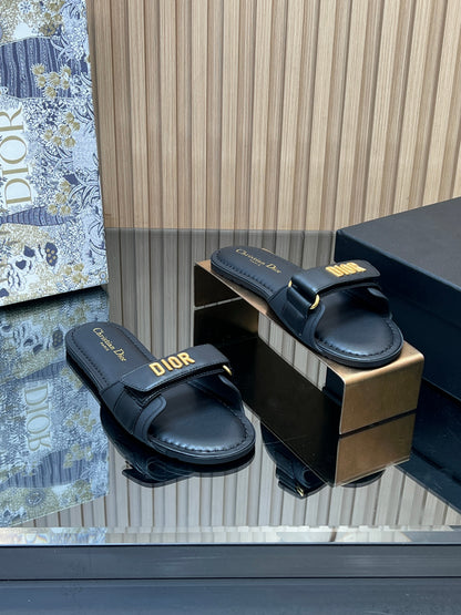 CD 26s Beach Sandals Sheepskin