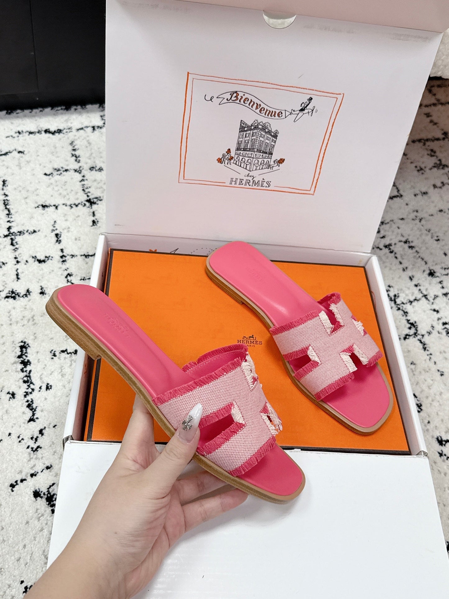 HM 26ss Oran Sandals Pink White Canvas Cowhide 617216