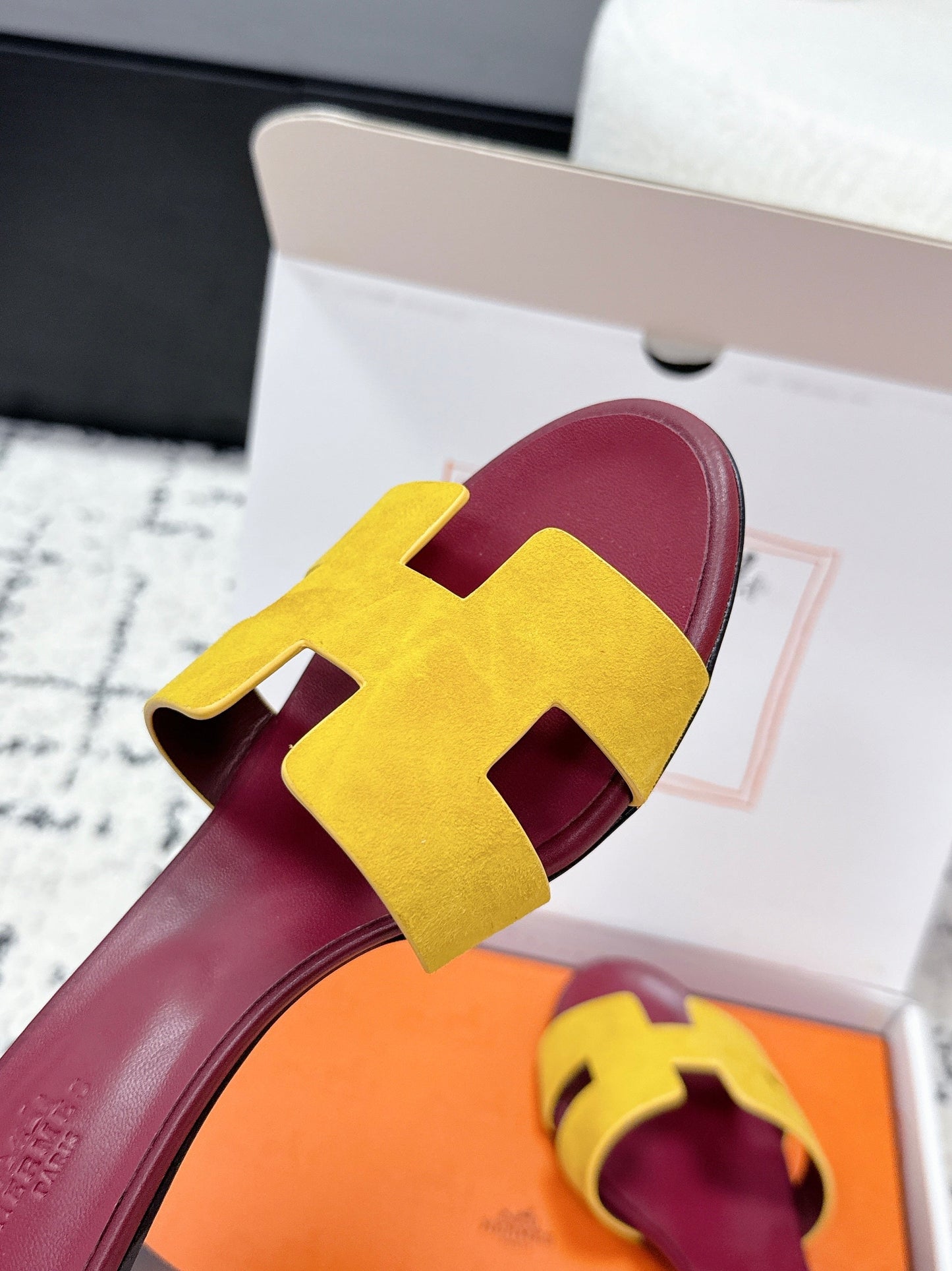 HM 26ss High-Heeled Sandals 50 Burgundy Yellow Cowhide 617229