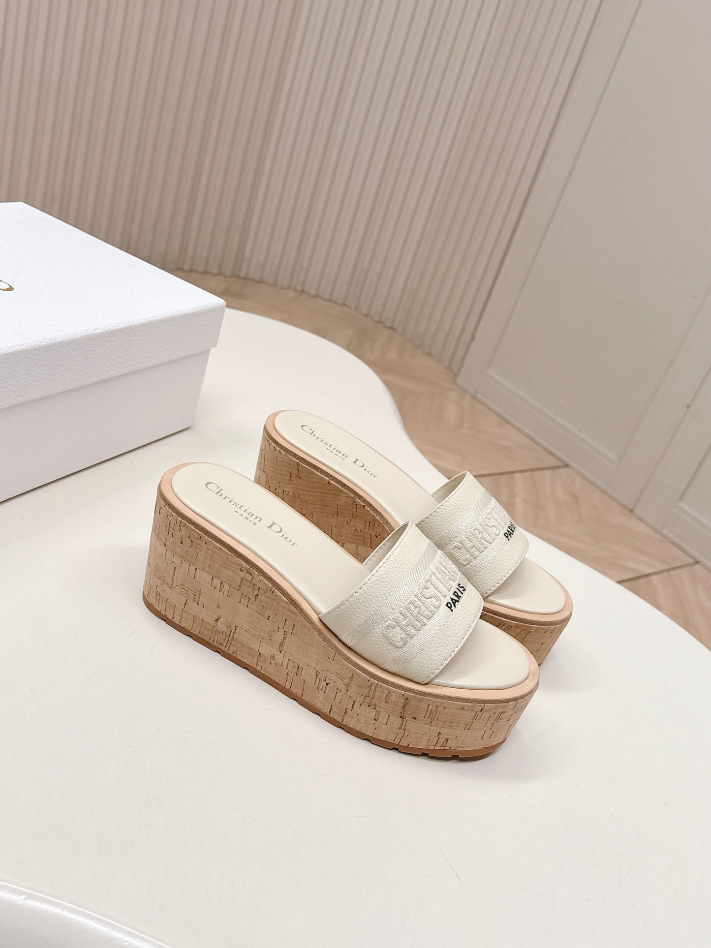 CD 26s  Platform Sandals 85 White Cowhide 643777