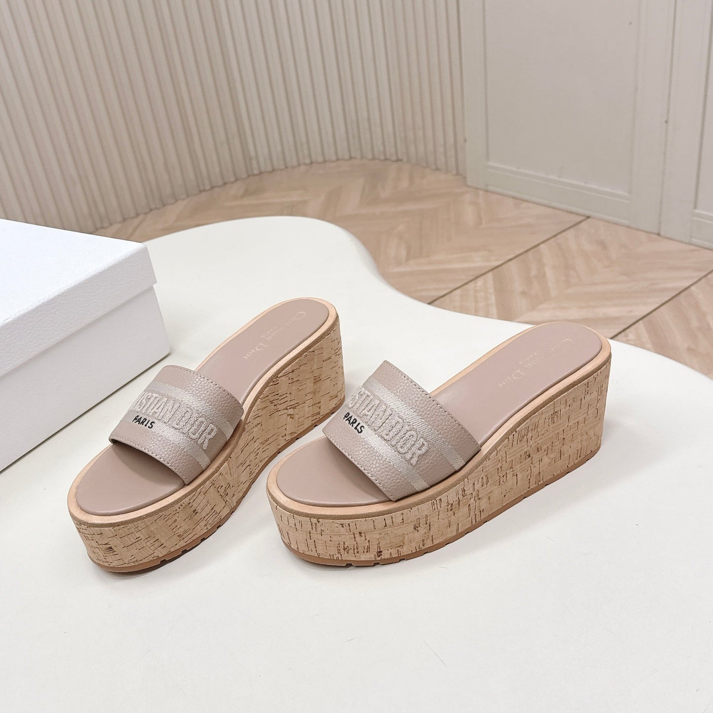 CD 26s  Platform Sandals 85 Nude Cowhide 643778