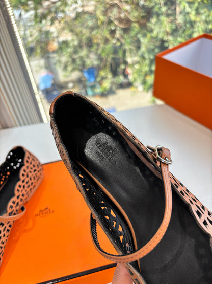 HM 26ss Pig-Nose Ballet Flat Brown Black Cowhide 603930