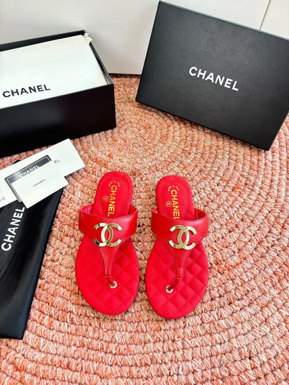 CC 26s Thong Sandals Red Sheepskin 648260