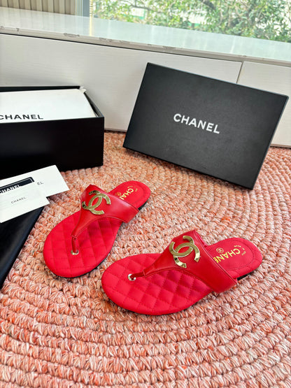 CC 26s Thong Sandals Red Sheepskin 648260