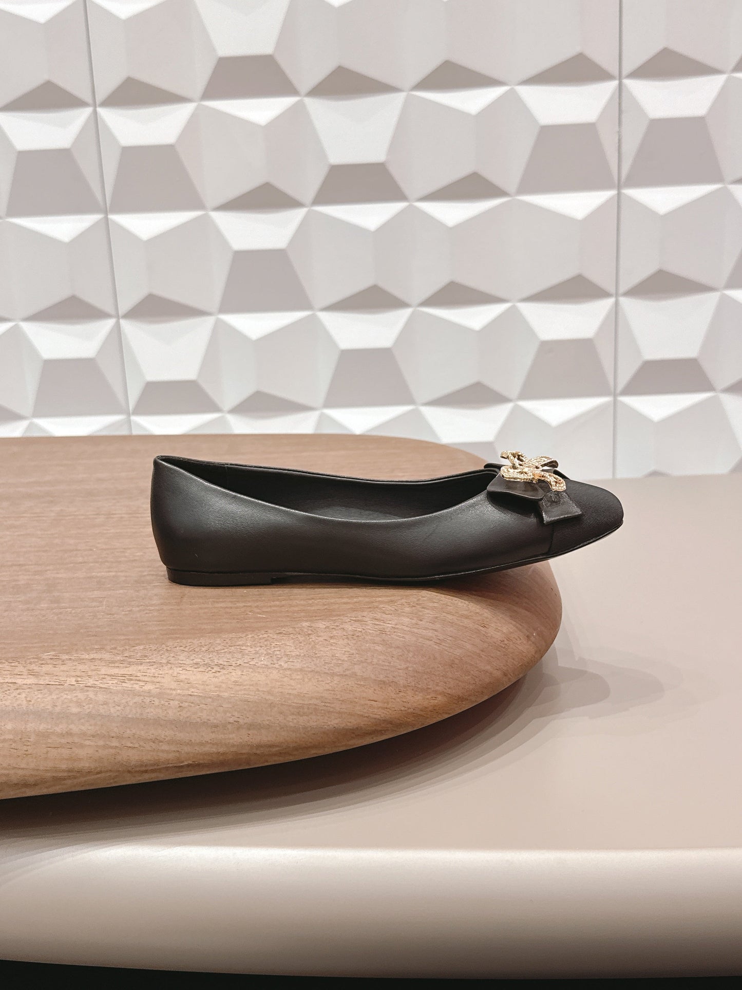 CC 26s Ballet Flats Black Sheepskin 650290