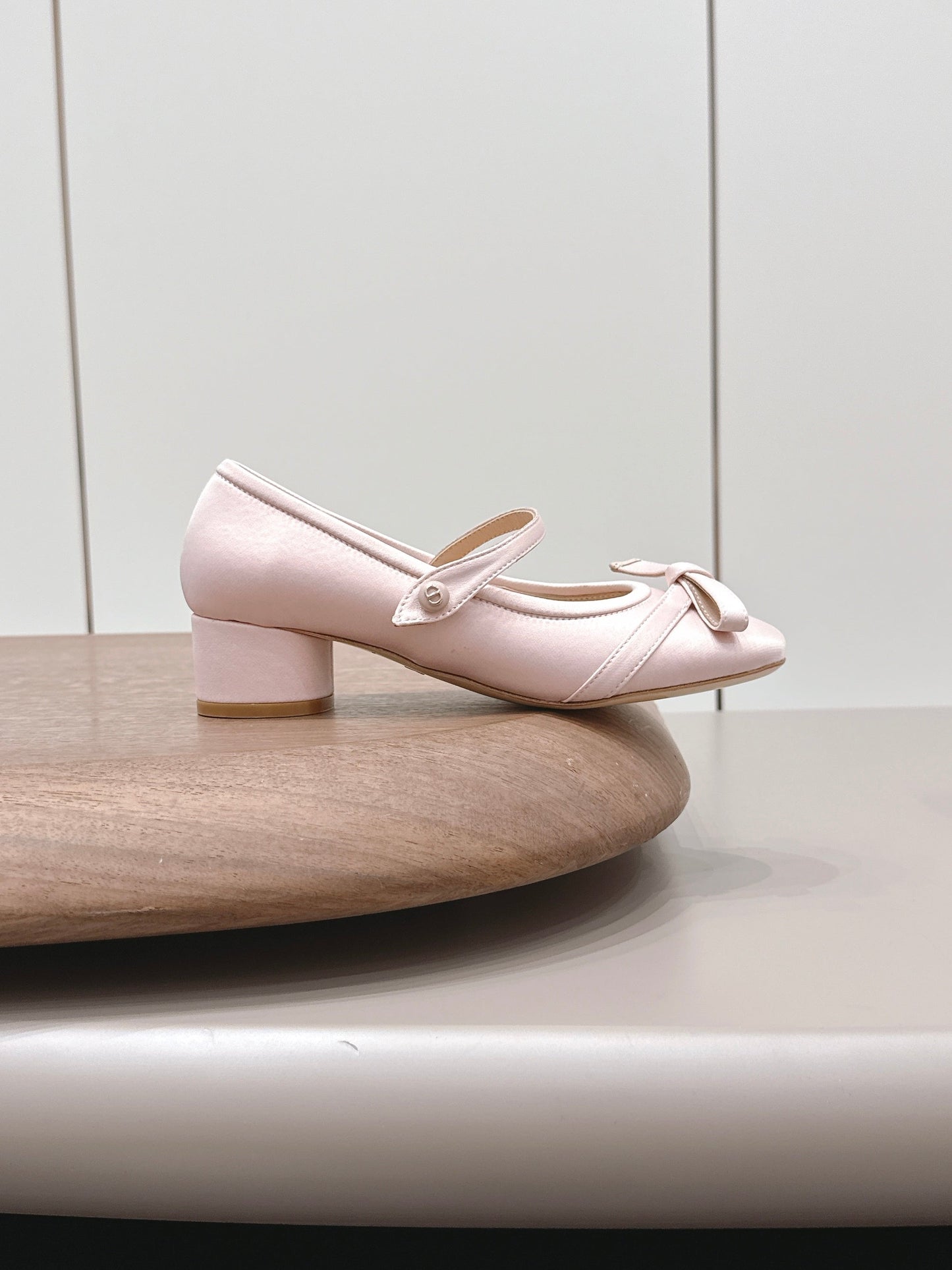 CD 26A Bow-tie Mary Jane 40 Sheepskin