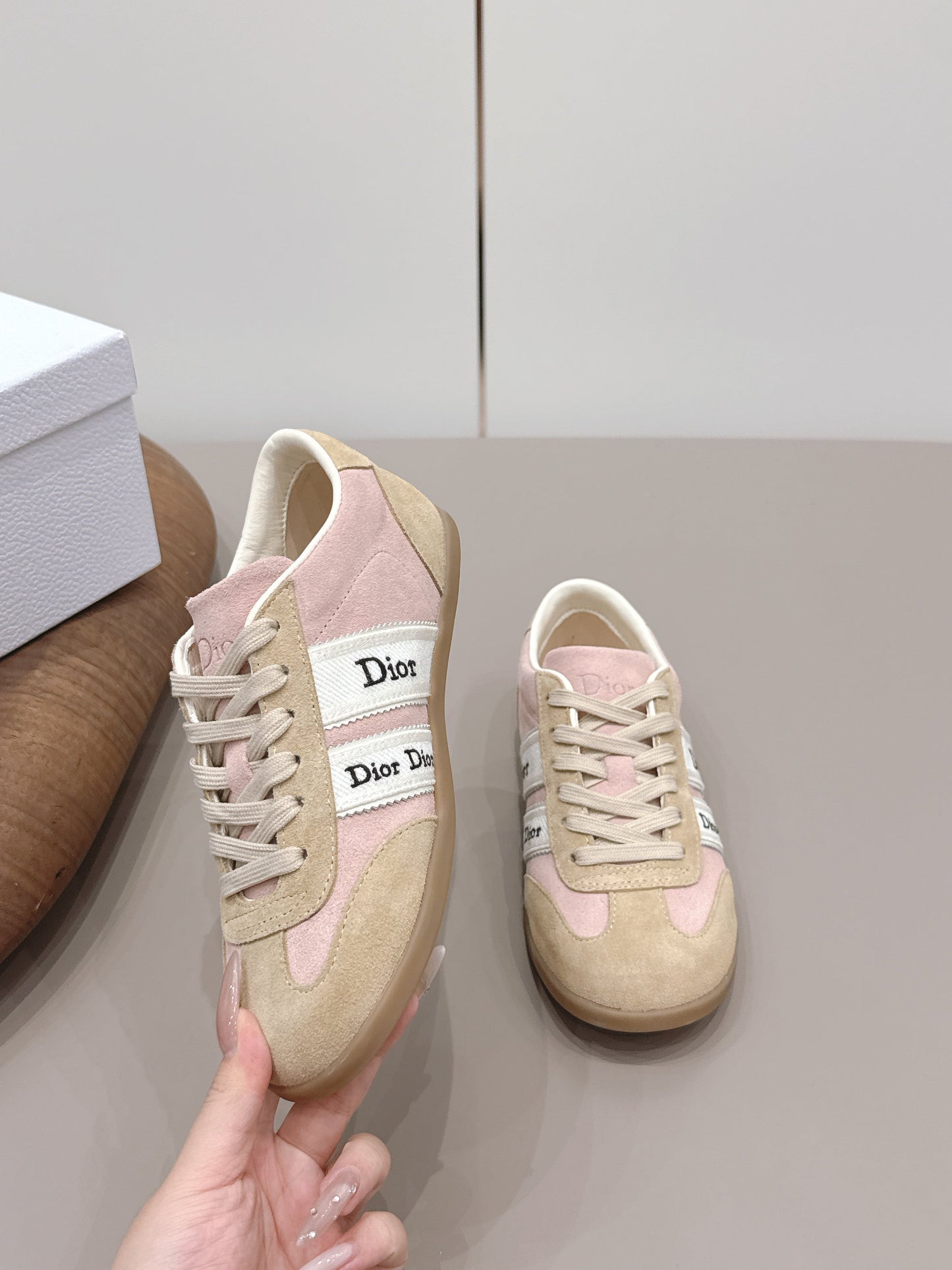 CD 26A Casual Sneakers Beige Light Pink Suede 739338