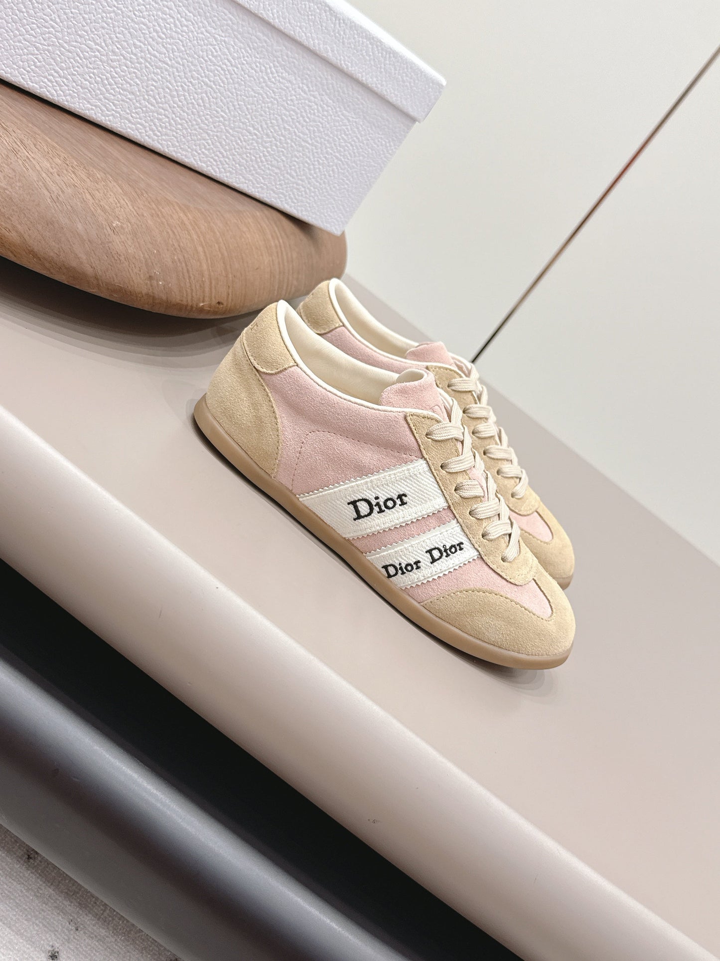 CD 26A Casual Sneakers Beige Light Pink Suede 739338
