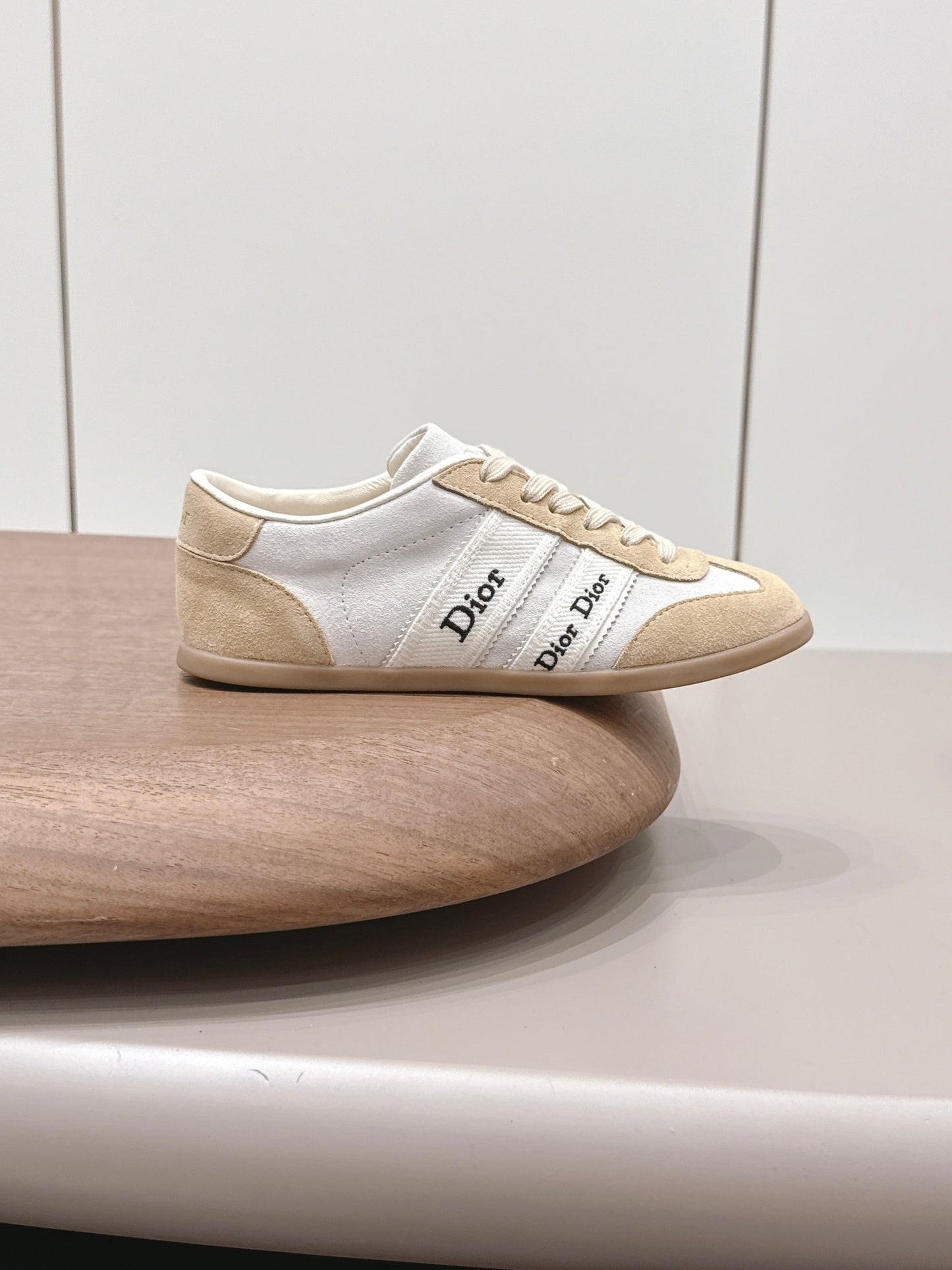 CD 26A Casual Sneakers Suede