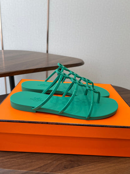 HM 26ss Pig Nose Sandals Green Rubber 624768